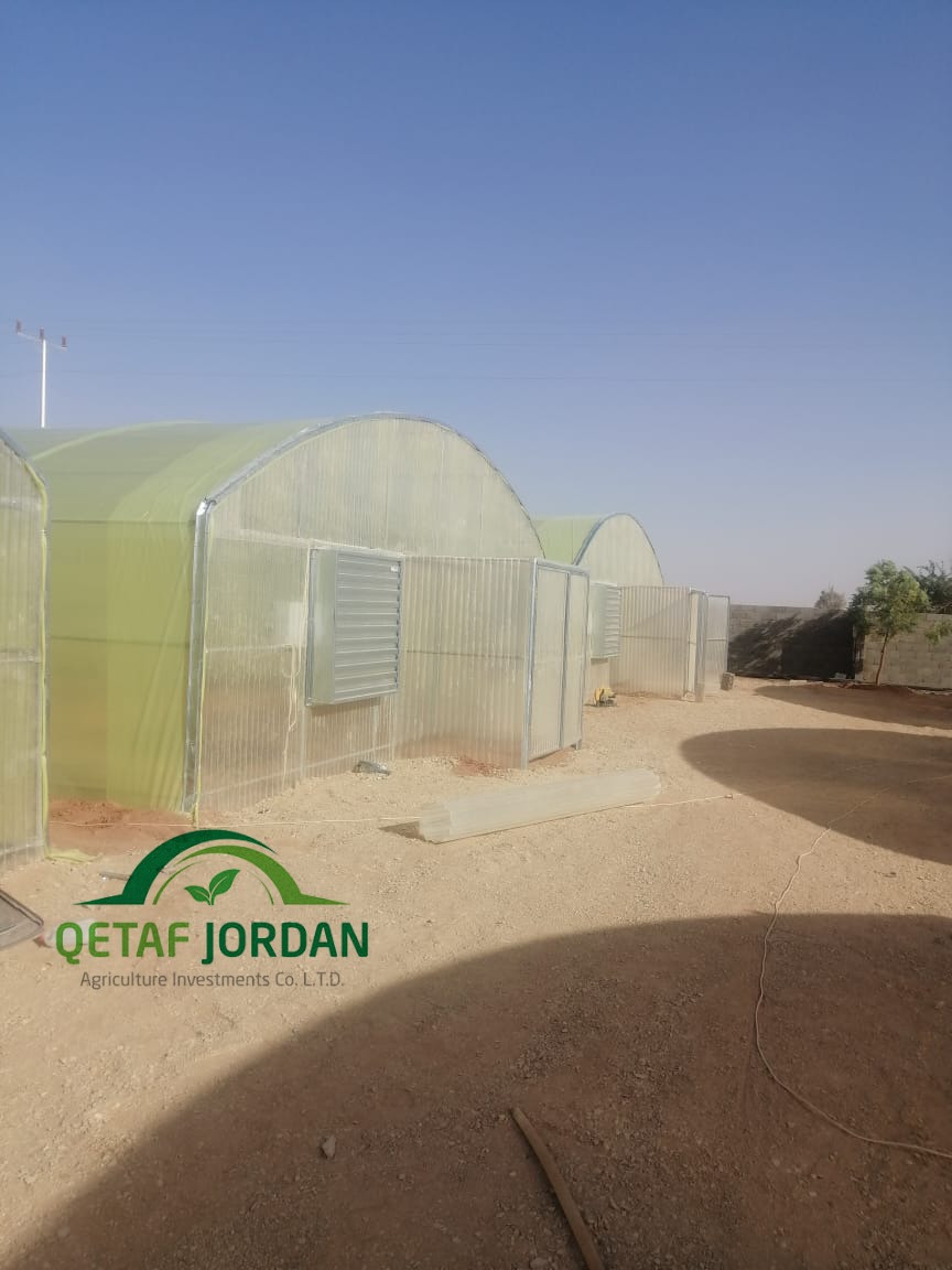 بيت قوسي مكيف طول البيت 40م وعرض 9 م وارتفاع 3.2 م